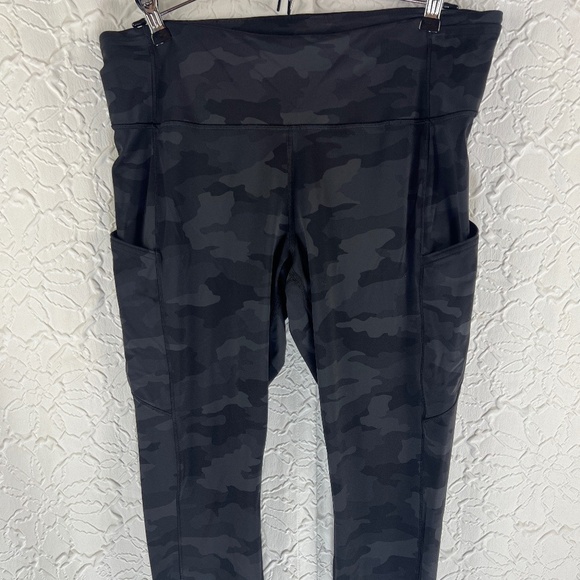 lululemon athletica Pants - Lululemon fast free High rise crop Leggings